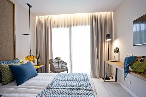 Pure Salt Port de Sóller - Wohnbeispiel Doppelzimmer Meerblick (Zimmercodierungen D1M & D2M)