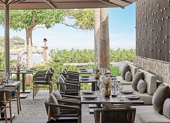 IKOS Porto Petro