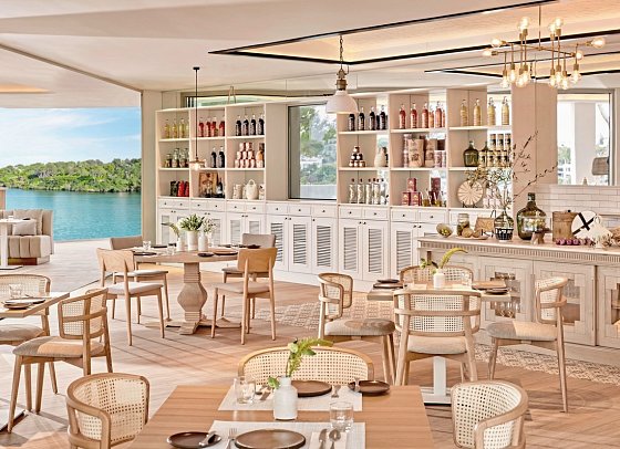 IKOS Porto Petro - Restaurant Oliva