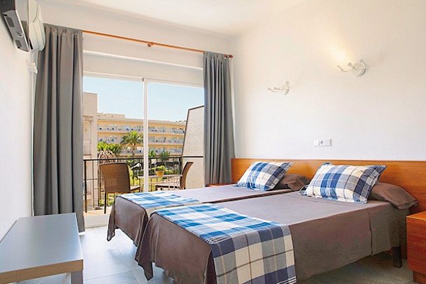 Villa Cati Hostal - Wohnbeispiel Doppelzimmer (Zimmercodierungen DB1 & DC1)