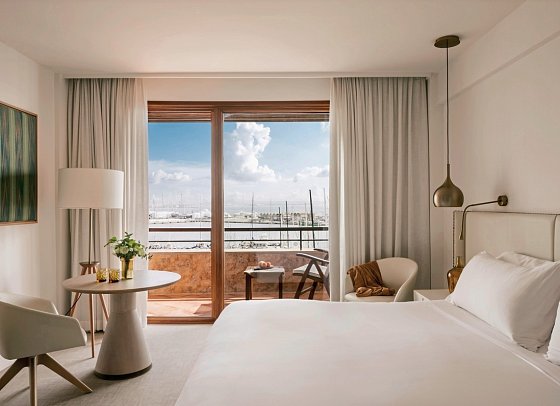 Victoria Gran Meliá - Wohnbeispiel Doppelzimmer Supreme Redlevel Meer- und Kathedralenblick (Zimmercodierung DM2)