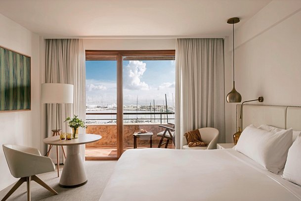 Victoria Gran Meliá - Wohnbeispiel Doppelzimmer Supreme Redlevel Meer- und Kathedralenblick (Zimmercodierung DM2)