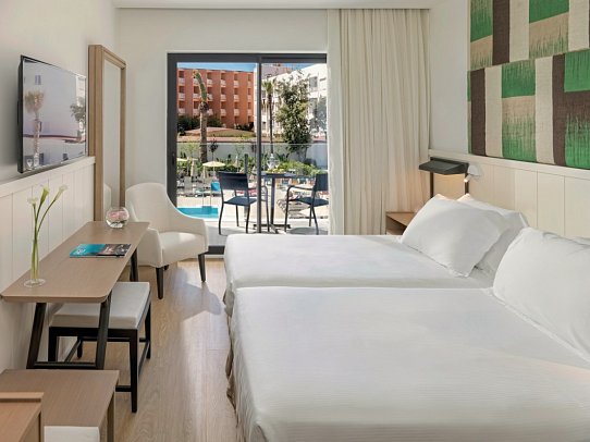 H10 Casa del Mar - Wohnbeispiel Doppelzimmer Poolblick (Zimmercodierungen D1P & D2P)