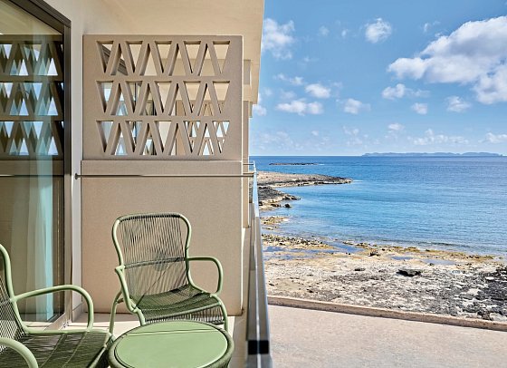 Iberostar Selection Es Trenc - Wohnbeispiel Doppelzimmer Meerblick mit Verbindungstür (Zimmercodierungen DV1 & DV2)