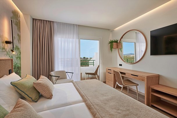 Grupotel Cala Marsal Nature Hotel - Wohnbeispiel Doppelzimmer seitl. Meerblick (Zimmercodierung DBN)
