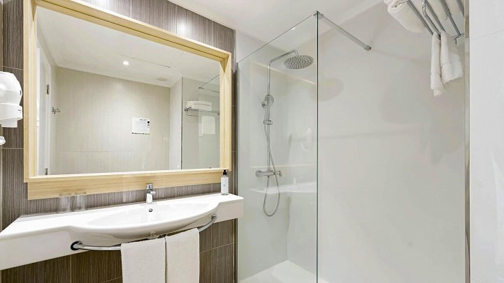 Globales Concord - Beispiel Bad (Zimmercodierungen DB1, DB2, DB3, D1M, D2M & D3M)