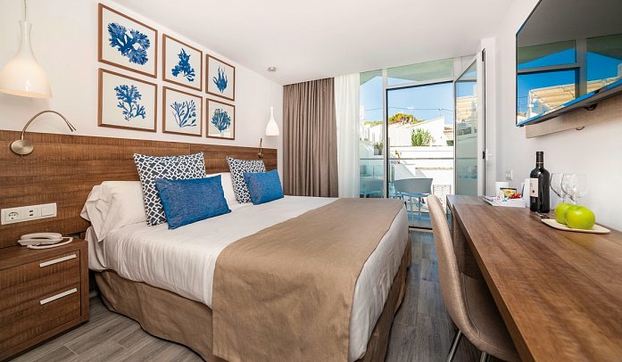 Globales Don Pedro - Wohnbeispiel Doppelzimmer Poolblick