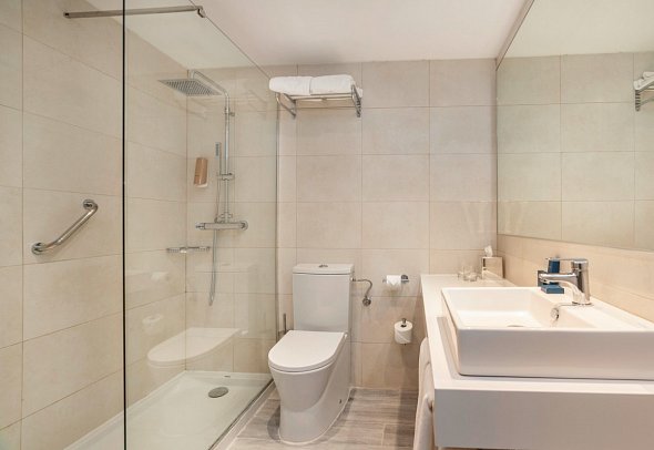 Globales Don Pedro - Beispiel Bad (Zimmercodierungen DB1, DB2, DPP, D1P, D2P, DPM, D1M & D2M)