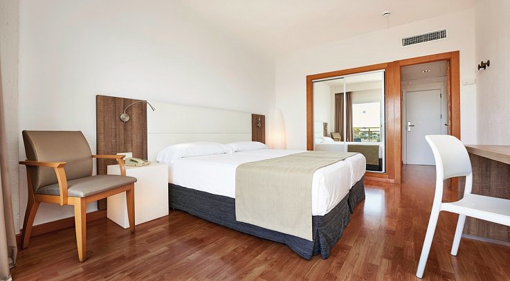 Globales Cala Viñas - Wohnbeispiel Doppelzimmer Meerblick (Zimmercodierung DBM)