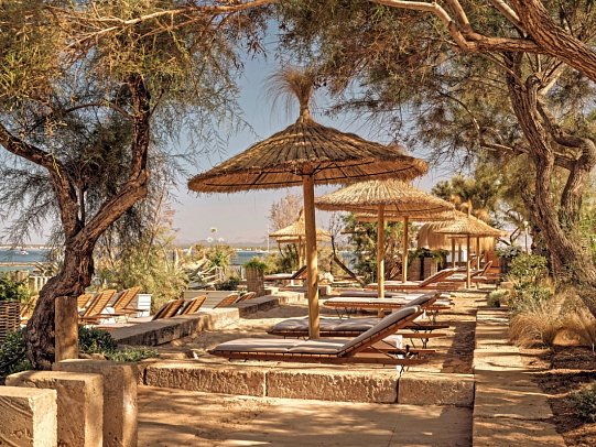 Bikini Island & Mountain Hotel Es Trenc