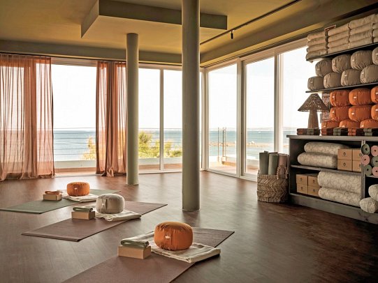 Bikini Island & Mountain Hotel Es Trenc