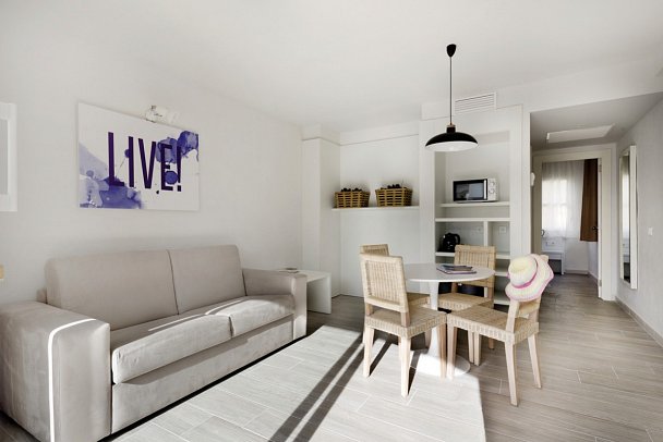 FERGUS Club Europa - Wohnbeispiel Suite (Zimmercodierung WB1)