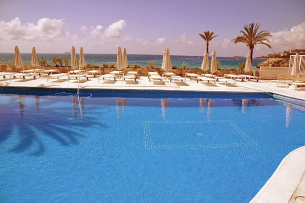 Be Live Adults Only Marivent