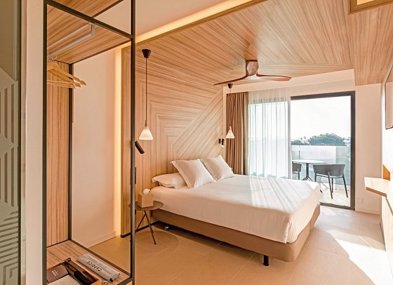 Bordoy Alcudia Port Suites - Wohnbeispiel Doppelzimmer Superior Poolblick (Zimmercodierung DSP)