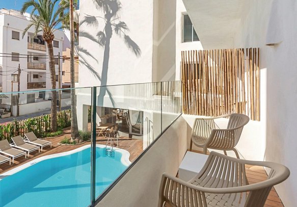 HM Alma Beach - Beispiel Balkon Doppelzimmer (Zimmercodierungen DB2 & DB3)