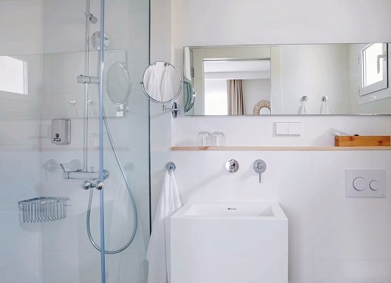 HM Alma Beach - Beispiel Bad Doppelzimmer (ohne Balkon) (Zimmercodierung DB1)