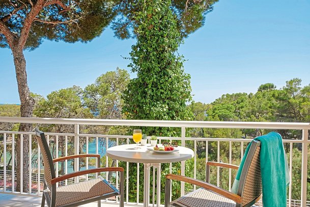 Iberostar Waves Club Cala Barca - Beispiel Balkon (Zimmercodierungen J1M & J2M)