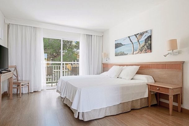 Iberostar Waves Club Cala Barca - Wohnbeispiel (Zimmercodierungen DB1, DB2, D1N, D2N, FE1, FE2, FB1, FB2, FB5, FB6, FB3, FB4, F1G, F2G, FV1 & FV2)