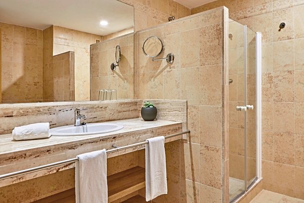 Zafiro Mallorca - Beispiel Bad (Zimmercodierungen AB1, AB4, A1Q, A2Q, A1P, A2P, AB3, AB6, AT1 & AT2)