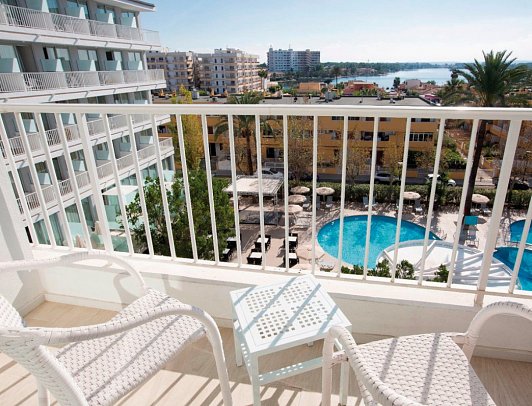 JS Sol de Alcudia - Beispiel Balkon (Zimmercodierungen DP2, DP1, DB1, DC1 & DBD)