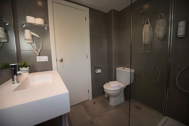 Seaclub Mediterranean Resort - Beispiel Bad (Zimmercodierungen SB1, AB1, AM1 & AMP)