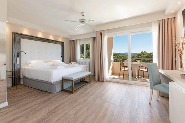 Valentin Somni Hotel & Suites - Wohnbeispiel Doppelzimmer Silver Premium Poolblick (Zimmercodierung DM1)
