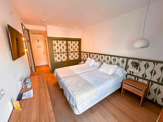 Eix Alcudia - Wohnbeispiel Doppelzimmer renoviert (Zimmercodierungen DB3 & DB4)