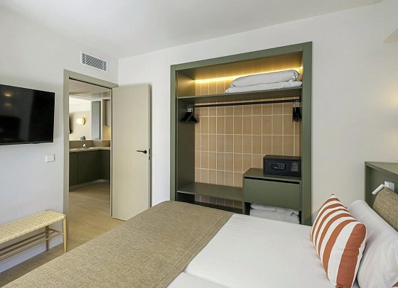 Cabot Cap de Mar Spa - Wohnbeispiel Appartement 1 Schlafzimmer Poolblick (Zimmercodierung ABP)