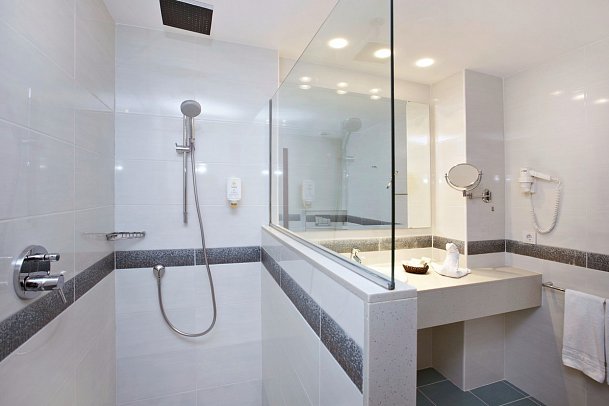 Universal Hotel Cabo Blanco - Adults Only - Beispiel Bad (Zimmercodierung DSM)