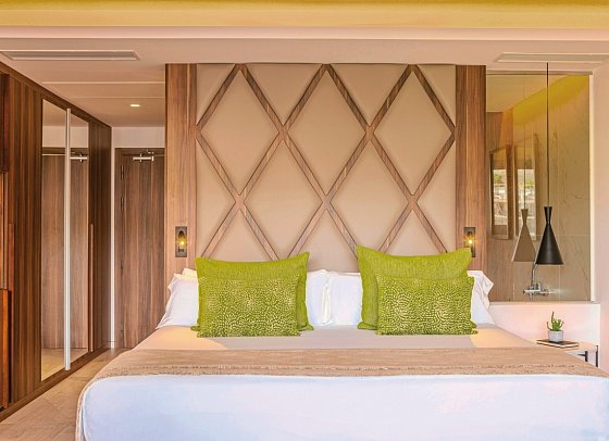 Zafiro Palace Palmanova - Wohnbeispiel Juniorsuite Poolblick Zafiro Club (Zimmercodierungen J3P & J4P)