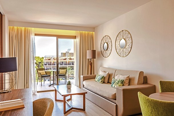 Zafiro Palace Palmanova - Wohnbeispiel Suite 1 Schlafzimmer Penthouse Poolblick (Zimmercodierungen W1D & W2D)