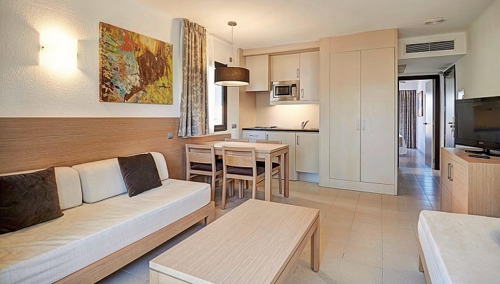 Hipotels Mediterraneo Club - Wohnbeispiel Appartement 1 Schlafzimmer „Garden” (Zimmercodierungen AB1, AE2, AB2 & ABM)