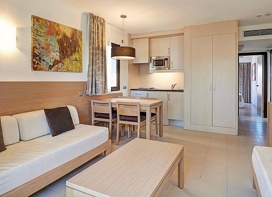 Hipotels Mediterráneo Club - Wohnbeispiel Appartement 1 Schlafzimmer „Garden” (Zimmercodierungen AB1, AE2, AB2 & ABM)