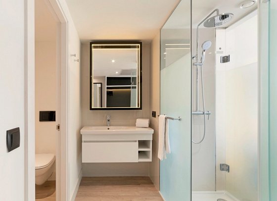 INNSIDE Palma Bosque - Beispiel Bad Doppelzimmer Innside Premium (mit Balkon (Zimmercodierung DM1)