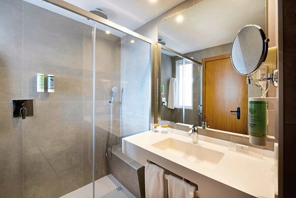 Valentin Reina Paguera - Wohnbeispiel Doppelzimmer Superior Meerblick (Zimmercodierung D3M)