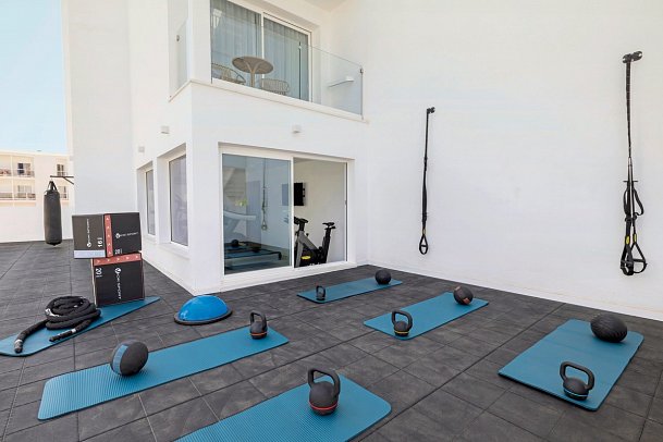 HM Isabela - Adults Only