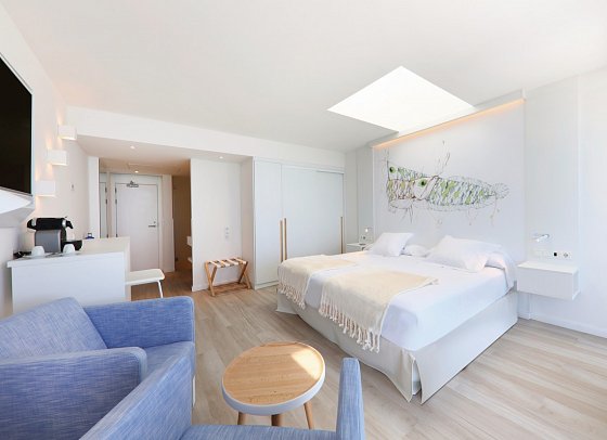 Iberostar Waves Bahía de Palma - Wohnbeispiel Juniorsuite Superior Meerblick (Zimmercodierungen J3M & J4M)