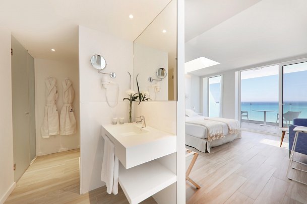 Iberostar Waves Bahía de Palma - Wohnbeispiel Juniorsuite Superior Meerblick (Zimmercodierungen J3M & J4M)
