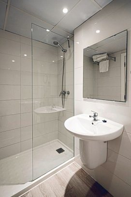 THB Dos Playas - Beispiel Bad (Zimmercodierungen DB1 & DBP)