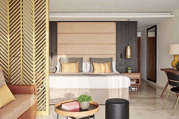 Zafiro Palace Andratx - Wohnbeispiel Juniorsuite mit privatem Pool (Zimmercodierung JB3/JB6)