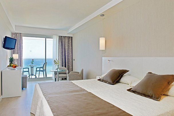 Hipotels Hipocampo - Wohnbeispiel Juniorsuite (Zimmercodierungen JBN & JBM)