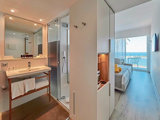BQ Aguamarina Boutique - Wohnbeispiel Doppelzimmer Meerblick (Zimmercodierung DBM)