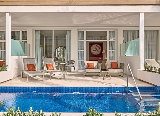 Zafiro Alzinar Mar - Wohnbeispiel Juniorsuite mit privatem Pool (Zimmercodierungen J3P & J4P)