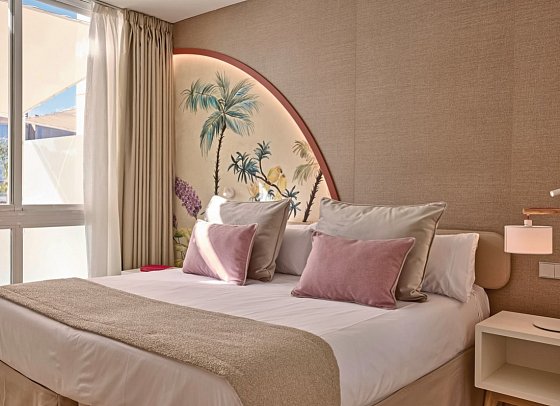 Zafiro Alzinar Mar - Wohnbeispiel Juniorsuite Royal Terrace mit privatem Pool (Zimmercodierungen JT1 & JT2)