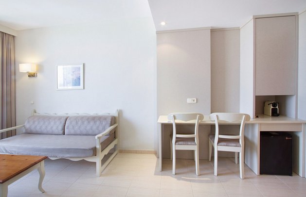 Garbí Cala Millor - Wohnbeispiel Familienzimmer (Zimmercodierung FB1)