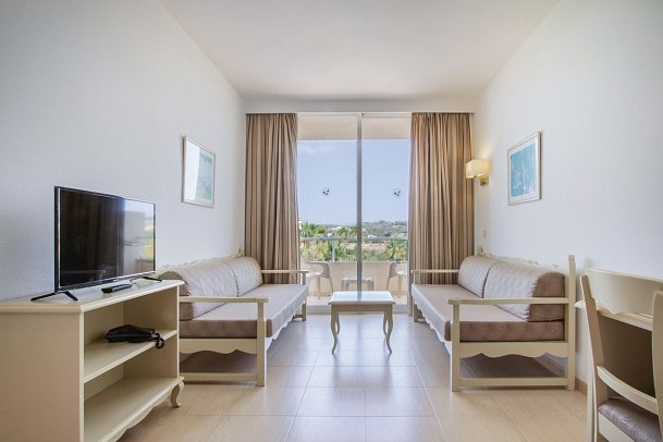 Garbí Cala Millor - Wohnbeispiel Familienzimmer (Zimmercodierung FB1)