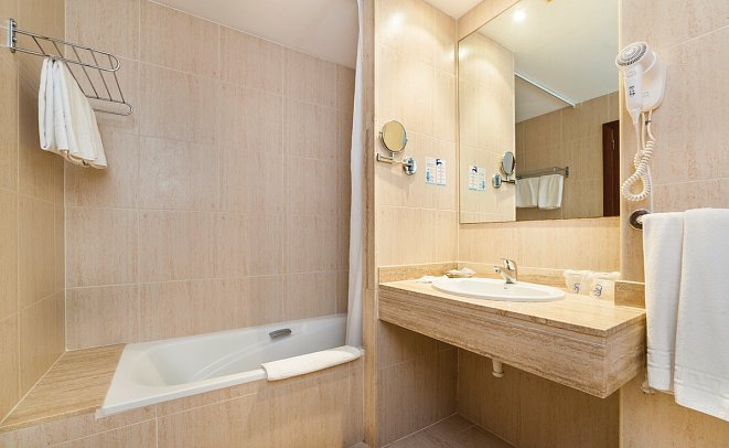 Garbí Cala Millor - Beispiel Bad (Zimmercodierungen DB1 & FB1)