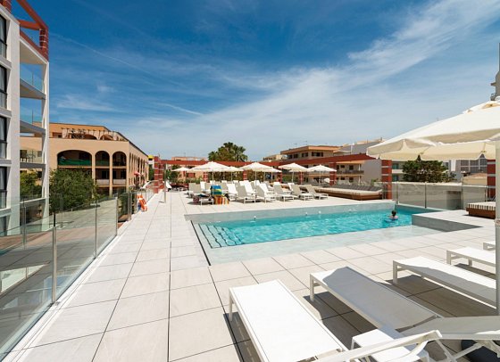 Kyrat Amàrac Suites