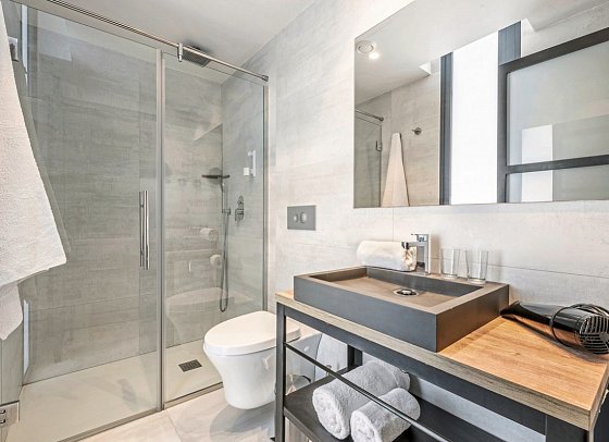 Kyrat Amàrac Suites - Beispiel Bad (Zimmercodierungen DN1, OB1, DE1 & DNP)
