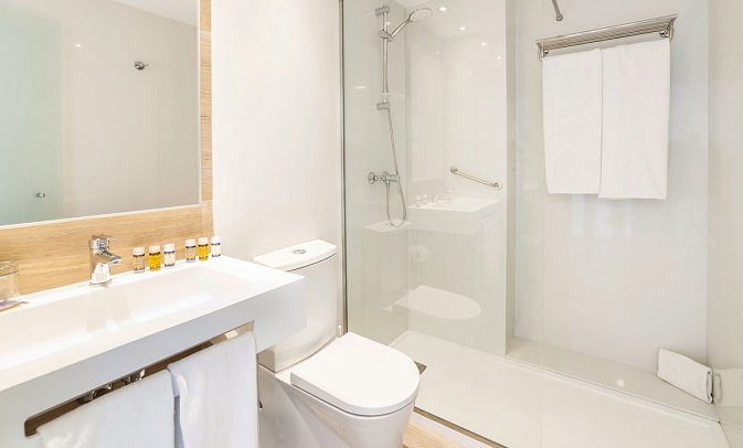 Globales Condes de Alcudia - Beispiel Bad (Zimmercodierungen DP2, DS1 & DS2)